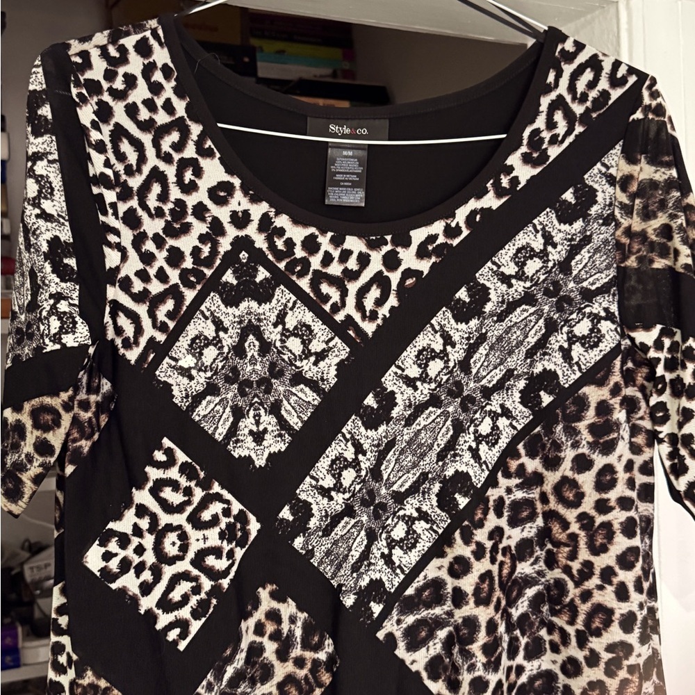 ✨🐆 Vintage Style & Co. Animal Print Top – Effortlessly Bold, Undeniably Chic 🐆 - Picture 3 of 15